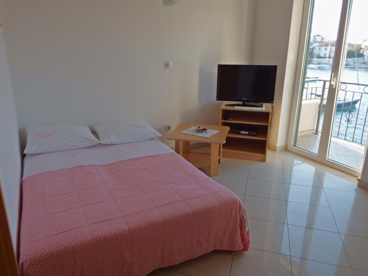 Apartamento Direct At Sea Postira Exterior foto